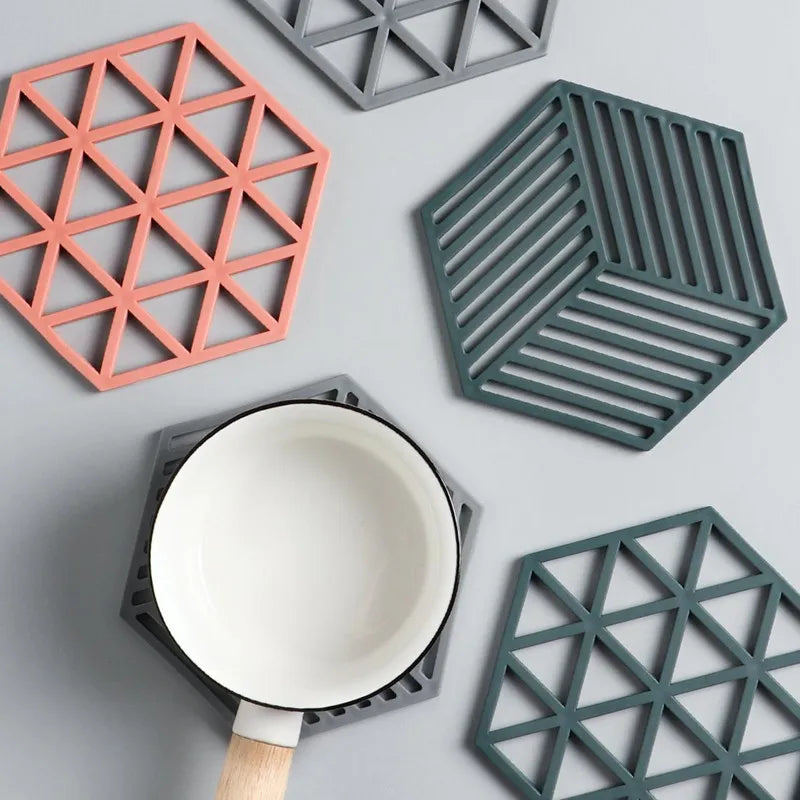 Anti Slip Heat Resistant Coasters for Coffee Tea Mug, Round Table Mat Linen Drink Coaster, Kitchen Accessories Decor Placemats