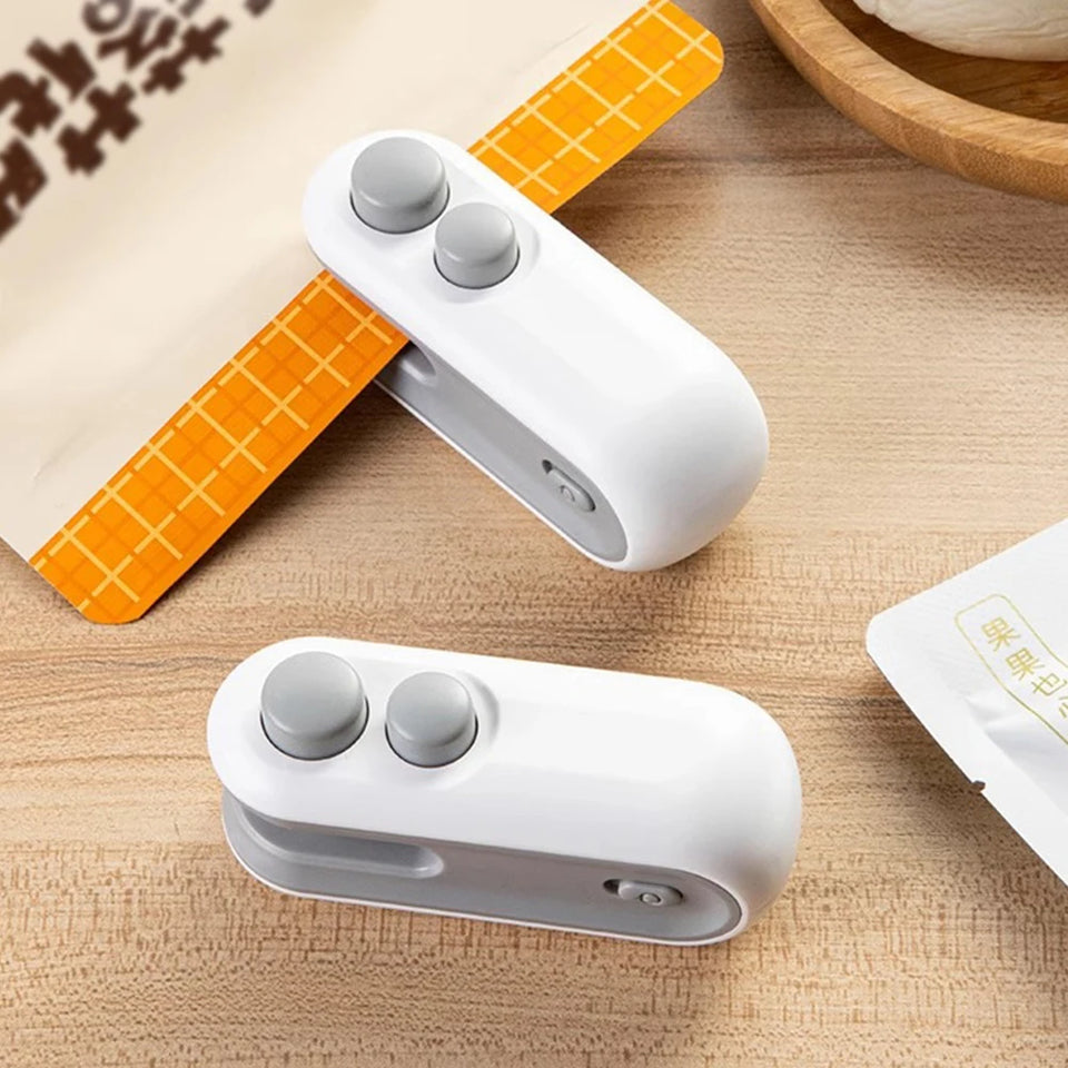 2 In 1 Sealer Cutter Mini Bag Sealer Handheld Heat Vacuum Sealer Portable Resealer Machine for Food Storage Snacks Freshness