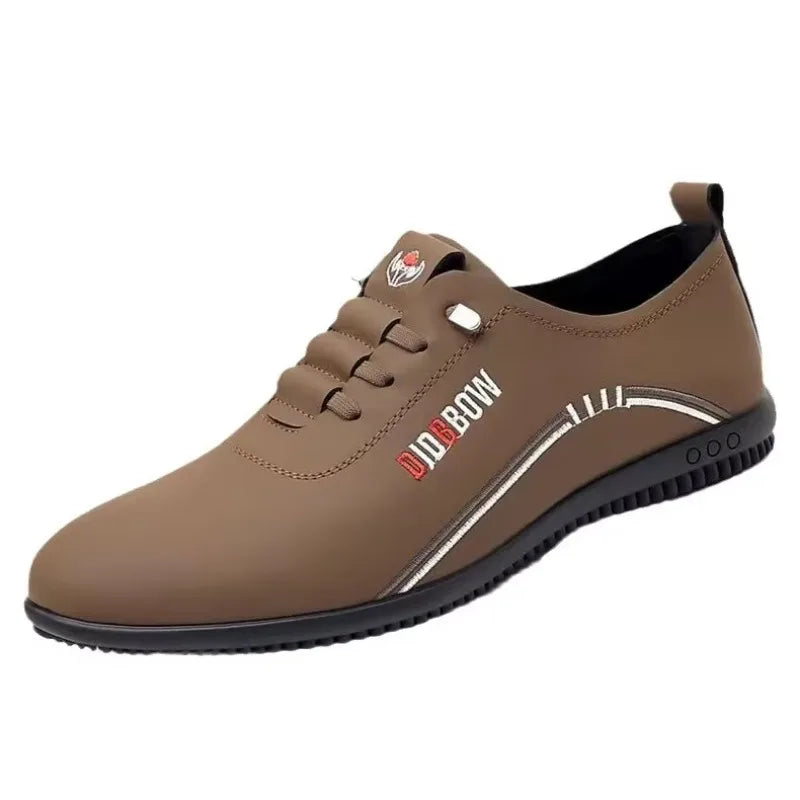 Retro Leather Shoes for Men Summer 2025 New Outdoor Lightweight Men's Loafers British Peas Shoes Men's Moccasins Tenis Masculino