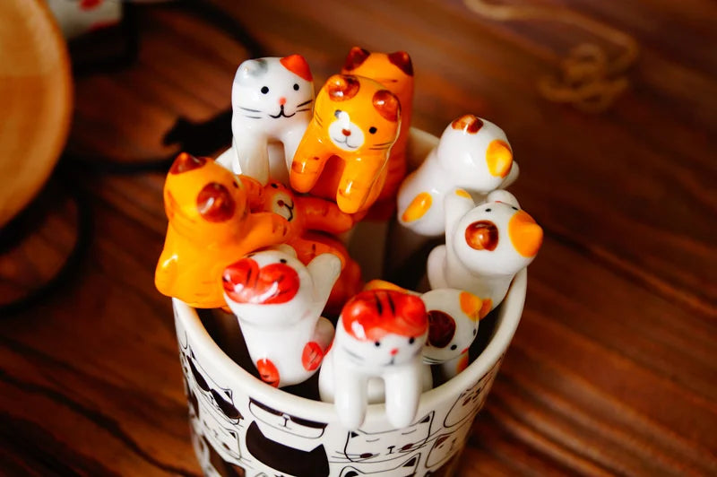 Hot SALE Kitchen Tool Novelty Gift Ceramic Cartoon Cute Cat Animal Spoon Hanging Coffee Dessert Spoon Unique Ice Cream Flatware