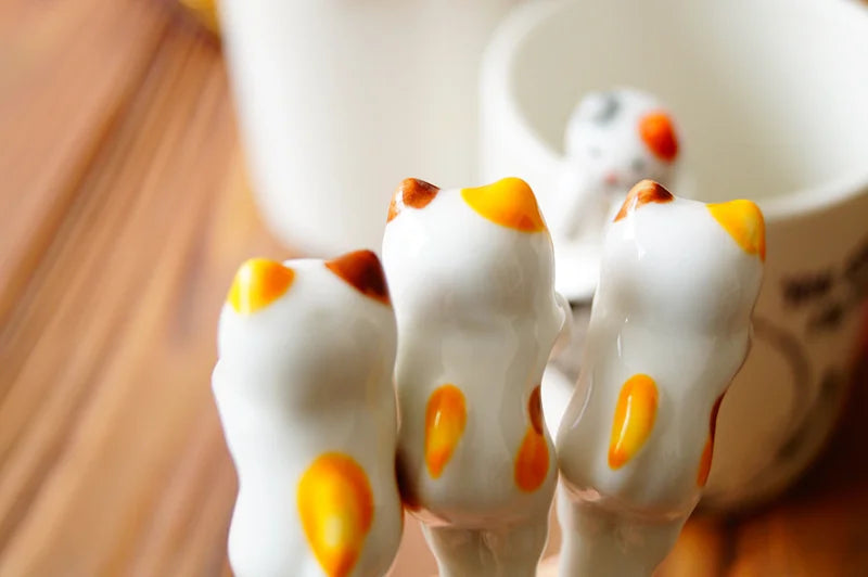 Hot SALE Kitchen Tool Novelty Gift Ceramic Cartoon Cute Cat Animal Spoon Hanging Coffee Dessert Spoon Unique Ice Cream Flatware