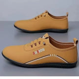 Retro Leather Shoes for Men Summer 2025 New Outdoor Lightweight Men's Loafers British Peas Shoes Men's Moccasins Tenis Masculino