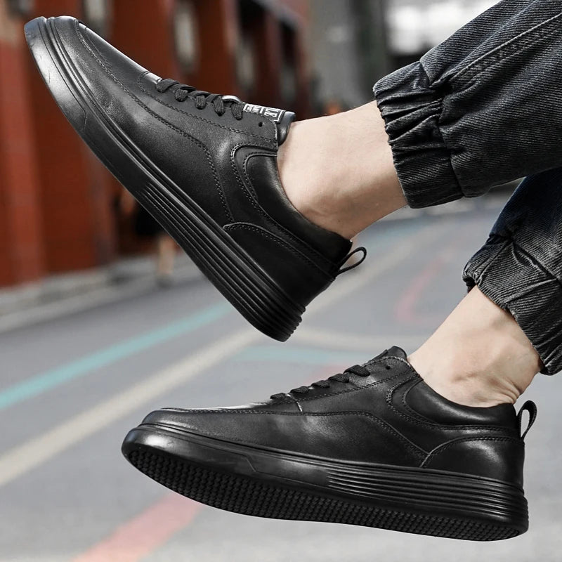 Genuine Leather Men Skateboard Shoes Youth Sneakers Designer Brand Vulcanize Footwear Fashion Male Casual Shoes New Trend Flats