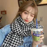 Winter Fashion Black White Plaid Scarf for Women Men Classic Warm Chunky Soft Cashmere Feel Scarves Match Overcoat Knitted Shawl