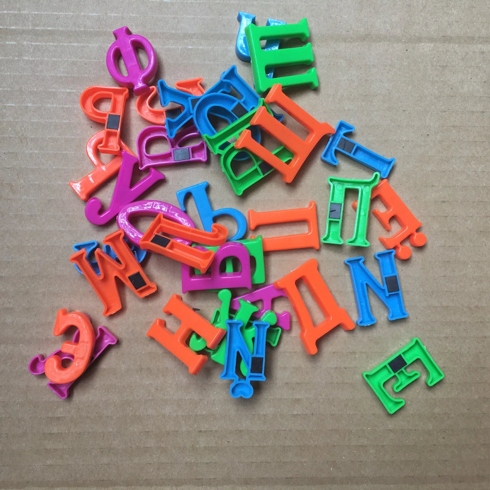Colorful and Odorless Magnetic Letters in 4cm Uppercase Russian Alphabet for Infant Early Education