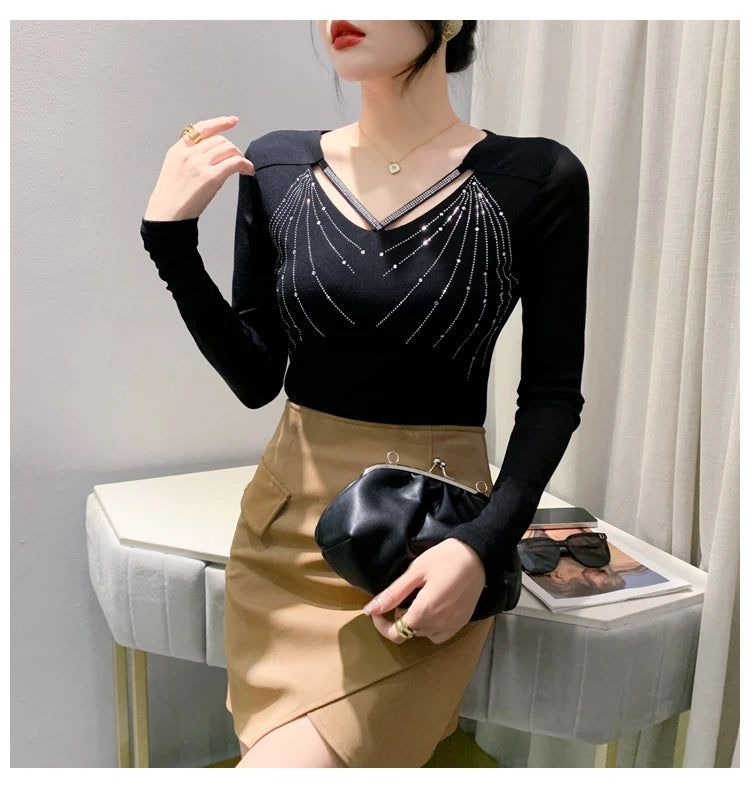 Autumn New Women Mesh Tops Fashion Hollow Out V-Neck Long-Sleeved T-Shirt Classic Shiny Diamonds Bottoming Shirt Elasticity Tees
