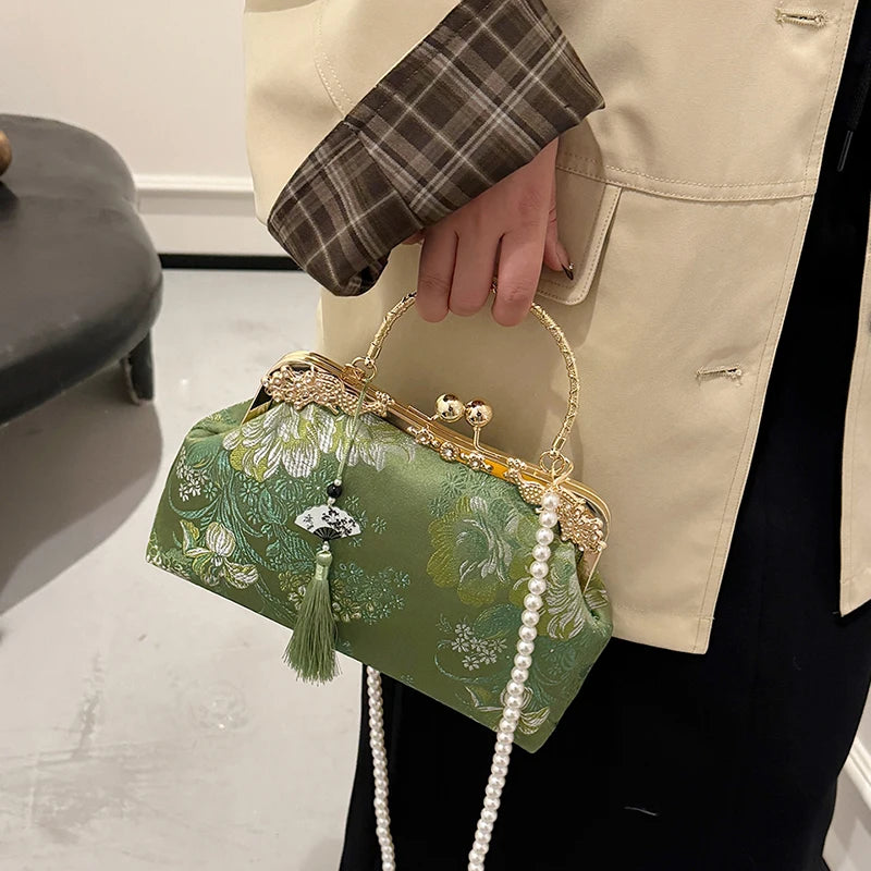 Chinese Style Embroidered Snap-button Shoulder Bags Cheongsam Traditional Exquisite Women's Handbag Red Bridal Pearl Wedding Bag