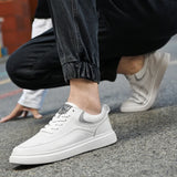 Genuine Leather Men Skateboard Shoes Youth Sneakers Designer Brand Vulcanize Footwear Fashion Male Casual Shoes New Trend Flats