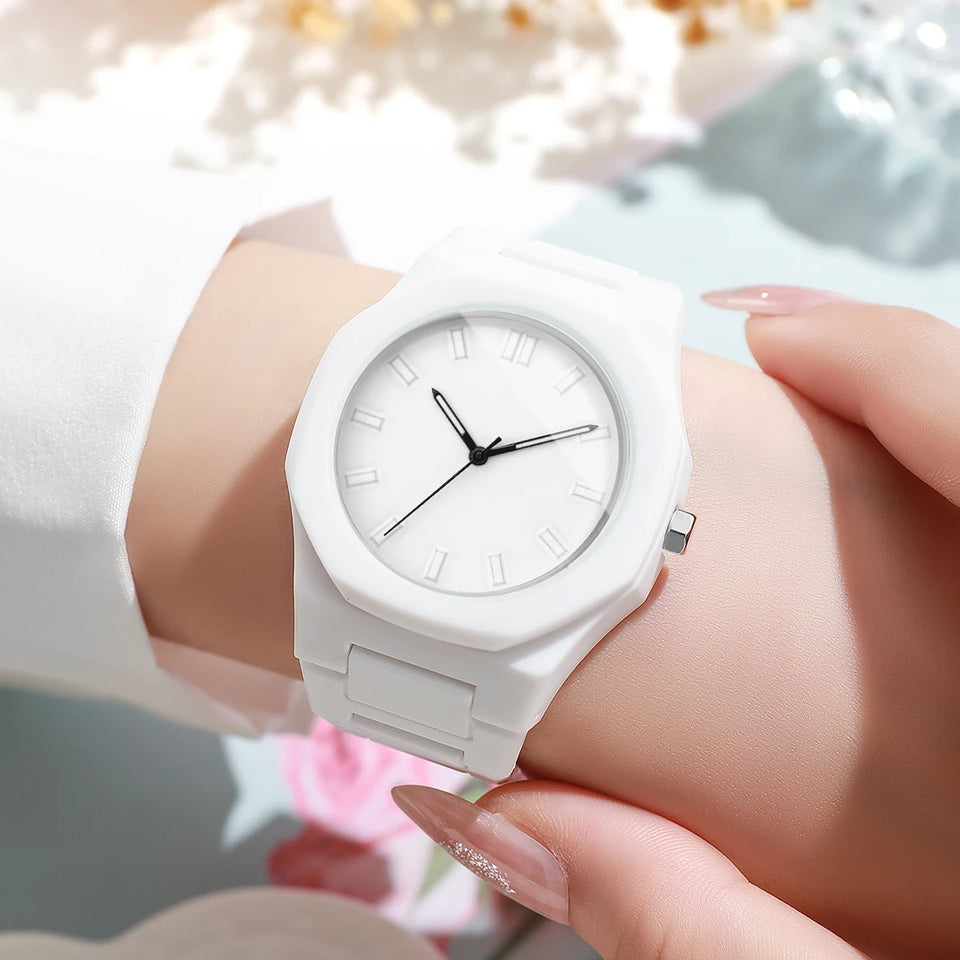 Casual Plastic Strap Women Quartz Wristwatch Fashion Simple Dial Quartz Watches For Ladies Clock Reloj Mujer (Without Box)