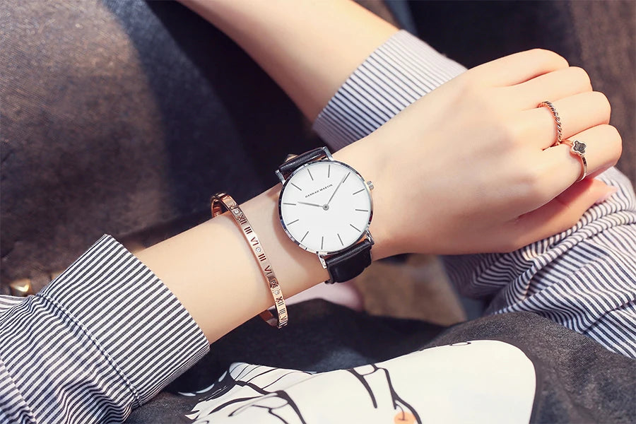 1 Set Women Leather Watches Minimalist Style 6.9mm Ultra Thin Dial Black Gift Box Adjuster Spare Strap Women's Dress Wristwatch