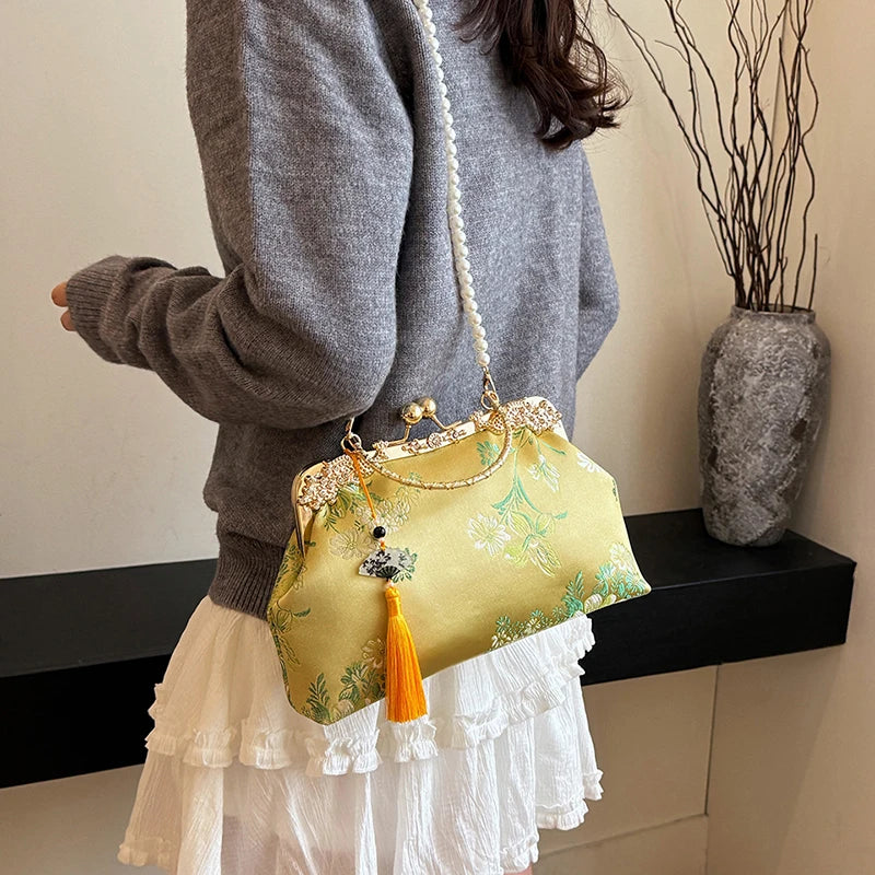 Chinese Style Embroidered Snap-button Shoulder Bags Cheongsam Traditional Exquisite Women's Handbag Red Bridal Pearl Wedding Bag