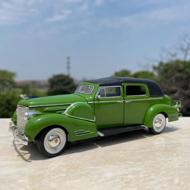 Diecast 1:32 Scale Cadi Alloy Simulation Vintage Classic Nostalgic Car Model Boy Souvenir Toy