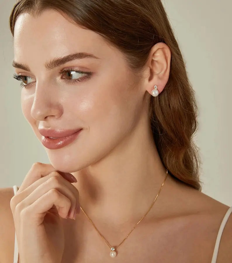 Dainashi 7-8mm Natural Freshwater Pearl Stud Earrings for Women Dainty Crystal Pearl Earrings Jewelry Gift 2026 New Arrivals