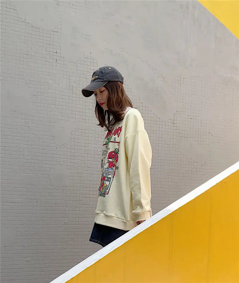 Harajuku Retro Top Strawberry Print Sweatshirt  Women Loose Streetwear Sweatshirts American  Oversized Pullovers