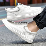 Genuine Leather Men Skateboard Shoes Youth Sneakers Designer Brand Vulcanize Footwear Fashion Male Casual Shoes New Trend Flats