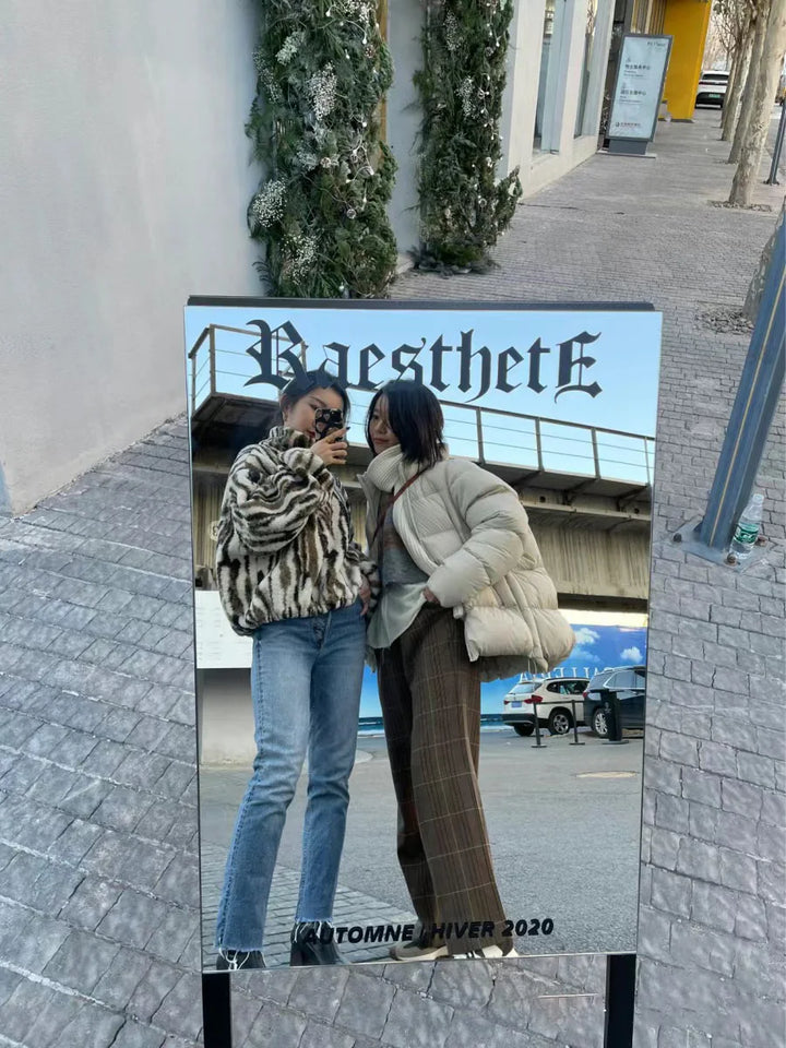 Outdoor photo mirror floor-to-ceiling clothing store display board door sign billboard mirror