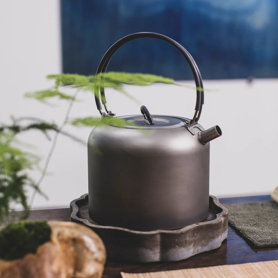 Keith Titanium Kettle 1.5L Camping Picnic Cookware Titanium Teapot Ultralight Outdoor Camping Coffee Pot With String BagTi3907