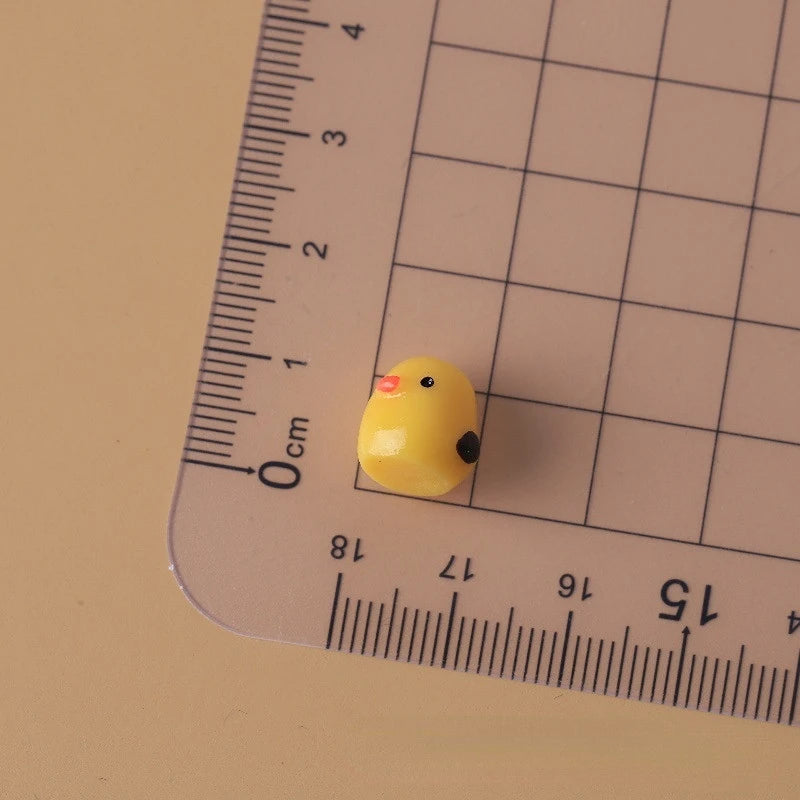 Cute Mini Chickens Car Decor, Fun Chicks Dashboard & Rearview Mirror Ornaments, Fairy Garden Home Accessories, Unique Car Gifts