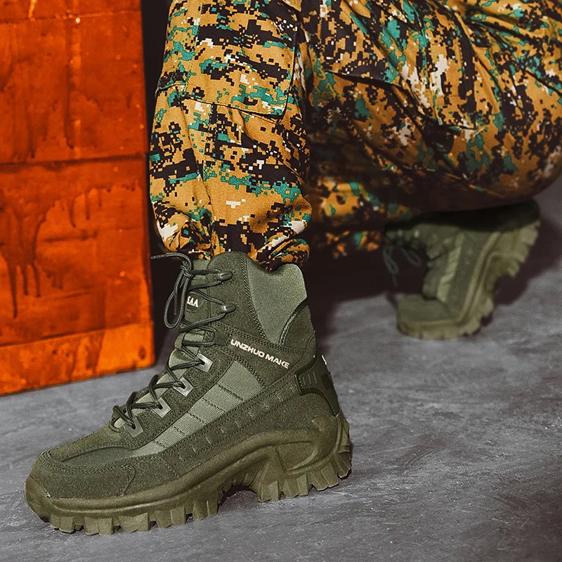 2024 New Winter Work boots Men's Desert Tactical Boots Outdoor Hiking Shoes Men's Leather Desert Combat Ankle Boots Plus Size