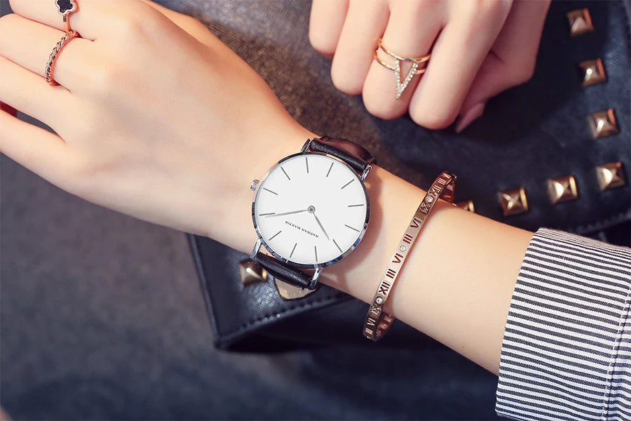 1 Set Women Leather Watches Minimalist Style 6.9mm Ultra Thin Dial Black Gift Box Adjuster Spare Strap Women's Dress Wristwatch