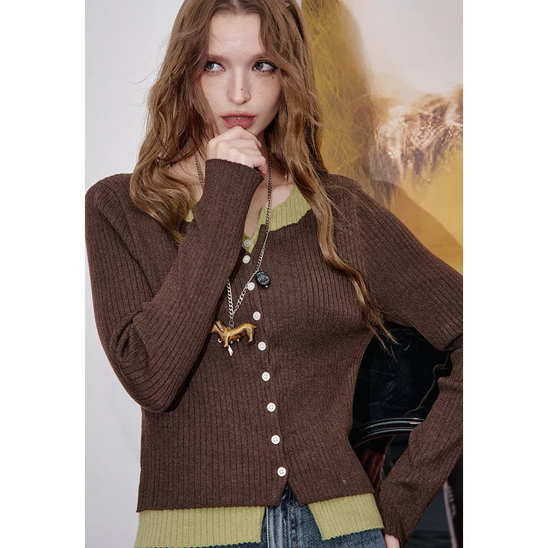 ELFSACK 2025 Autumn New Arrivals Casual V Neck Color Block False Two Piece Knitted Sweater For Woman