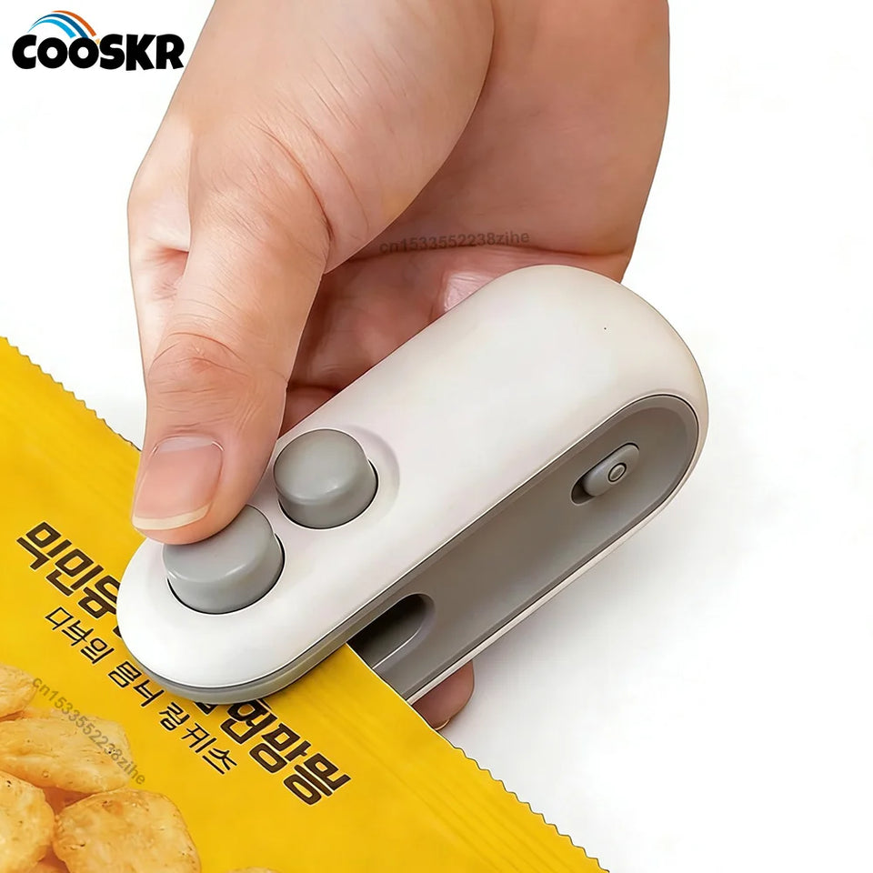 Mini Sealing Machine Plastic Bags Sealer Food Packaging Machine Portable Heat Bag Sealer Rechargeable Food Bag Thermal Sealer