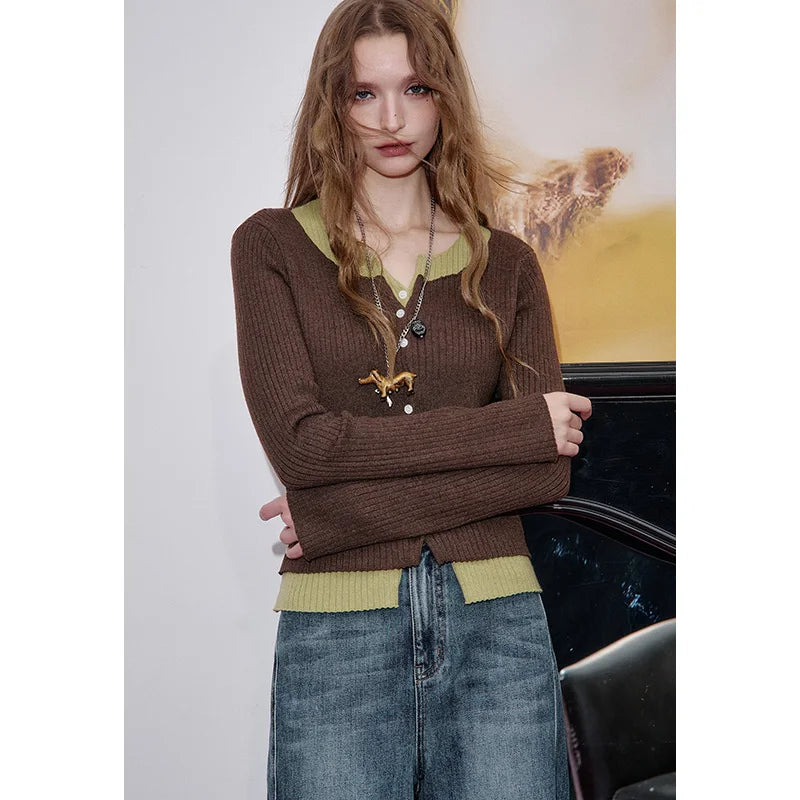 ELFSACK 2025 Autumn New Arrivals Casual V Neck Color Block False Two Piece Knitted Sweater For Woman