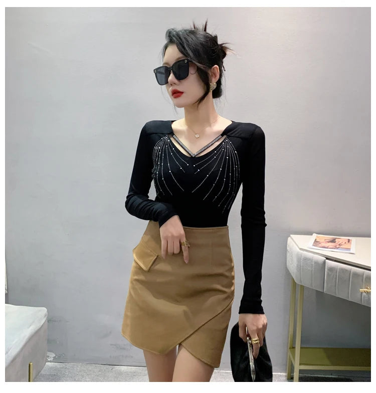 Autumn New Women Mesh Tops Fashion Hollow Out V-Neck Long-Sleeved T-Shirt Classic Shiny Diamonds Bottoming Shirt Elasticity Tees