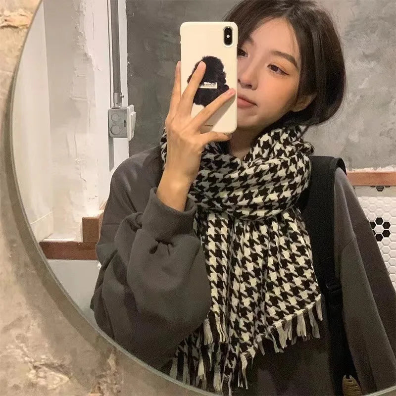 Winter Fashion Black White Plaid Scarf for Women Men Classic Warm Chunky Soft Cashmere Feel Scarves Match Overcoat Knitted Shawl