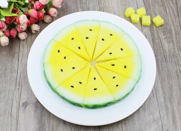 Simulated watermelon skin, fake watermelon slices, fake fruit slices, food, food model, restaurant, restaurant decoration, shoot