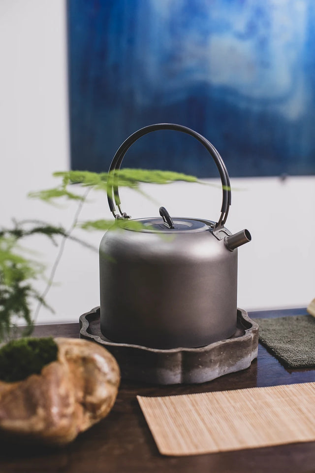Keith Titanium Kettle 1.5L Camping Picnic Cookware Titanium Teapot Ultralight Outdoor Camping Coffee Pot With String BagTi3907
