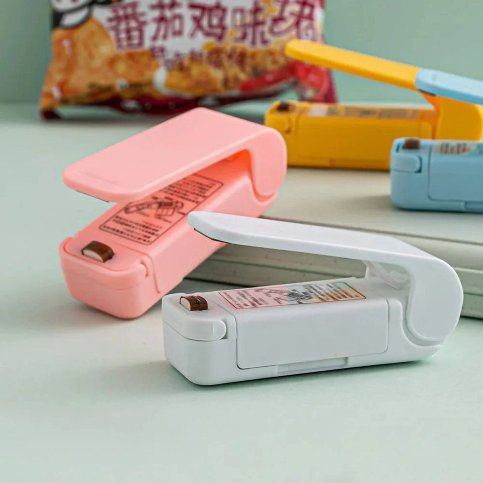 Mini Sealing Machine USB  Heat Sealer Storage Bag Plastic Package Food Sealer Clip Bag Handheld Food Heat Sealer