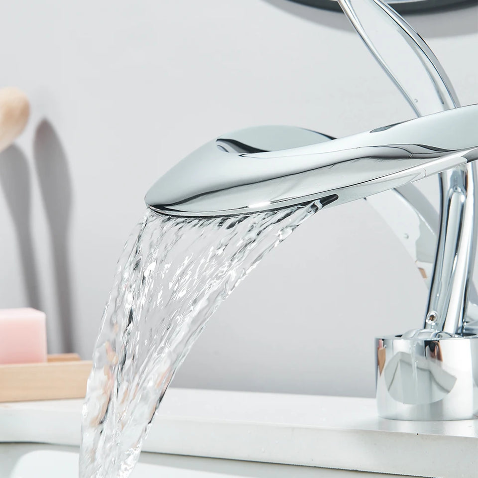 Waterfall Creative Bathroom Basin Faucet Sink Faucet Deck Mounted Hot Cold Water Mixer Crane Brass Body Single Hole Taps Mixers
