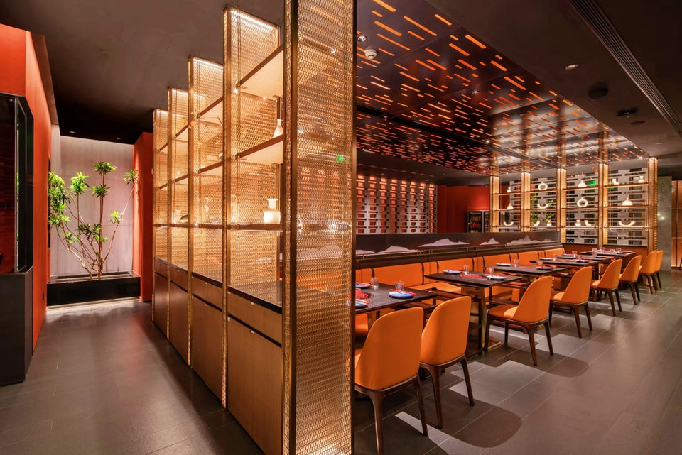 Custom Restaurant Interior Decoration Design Modern Restaurant Dining Table Set Commercial Metal Frame Bar Counter