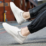 Genuine Leather Men Skateboard Shoes Youth Sneakers Designer Brand Vulcanize Footwear Fashion Male Casual Shoes New Trend Flats