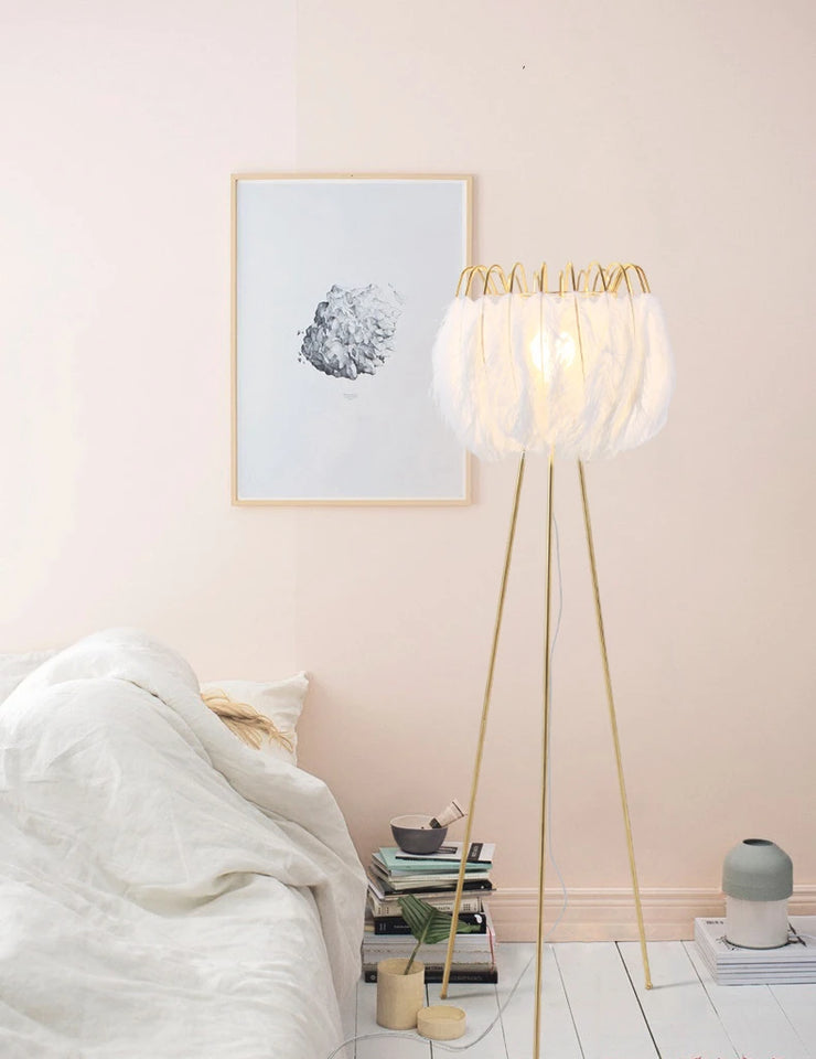 Modern Floor lamp for Living room Studio Bedroom Girl room feather lamp tripod minimal Gold floor table lamp