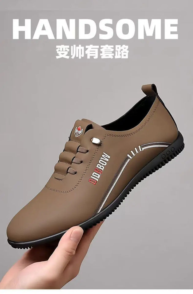 Retro Leather Shoes for Men Summer 2025 New Outdoor Lightweight Men's Loafers British Peas Shoes Men's Moccasins Tenis Masculino
