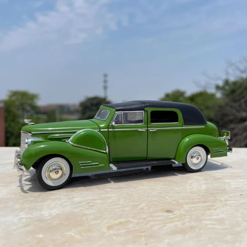 Diecast 1:32 Scale Cadi Alloy Simulation Vintage Classic Nostalgic Car Model Boy Souvenir Toy