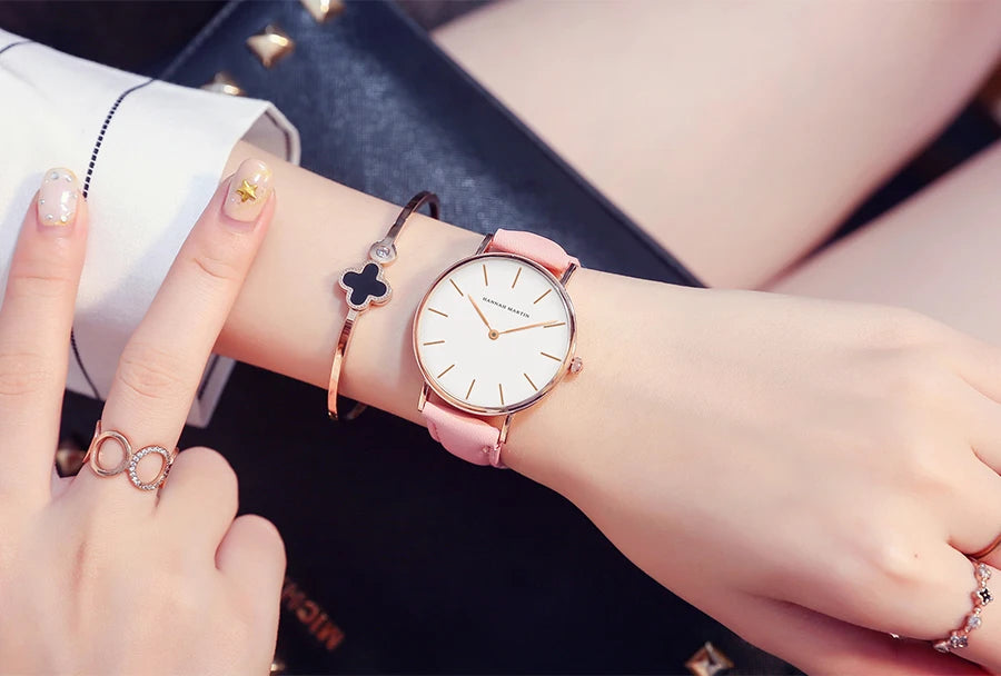 1 Set Women Leather Watches Minimalist Style 6.9mm Ultra Thin Dial Black Gift Box Adjuster Spare Strap Women's Dress Wristwatch