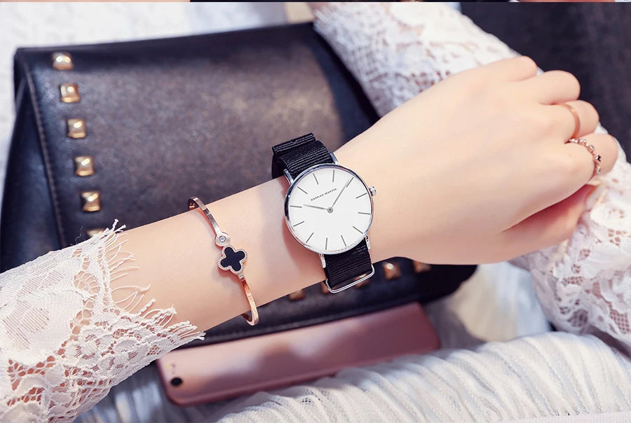 1 Set Women Leather Watches Minimalist Style 6.9mm Ultra Thin Dial Black Gift Box Adjuster Spare Strap Women's Dress Wristwatch