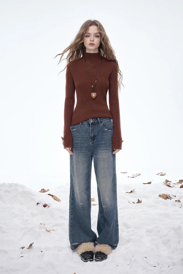 ELFSACK 2025 Winter New Arrivals Elegant Minimalist Classic Slim Fit Half High Neck Solid Gold Button Cuff Knit Sweater For Wome