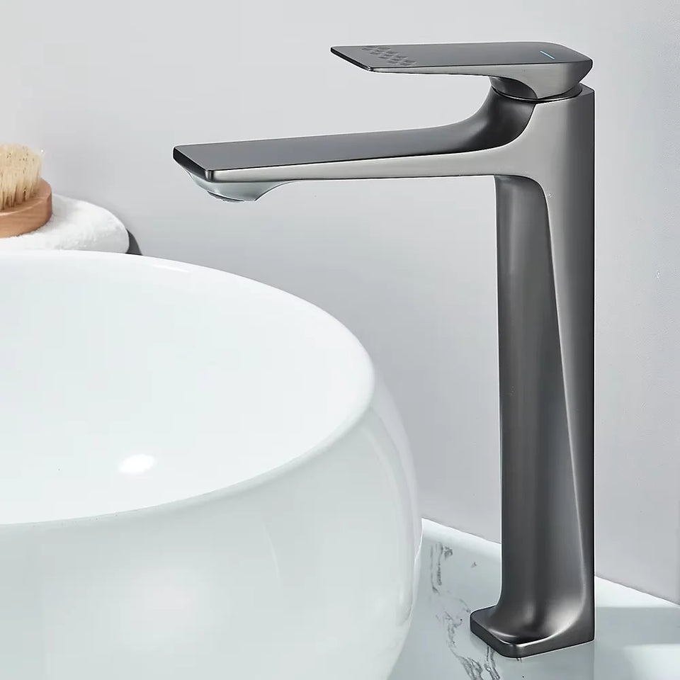 Brass Core Modern Bathroom Sink Faucet Single Handle Deck Mounted Wash Basin Water Tap Hot And Cold Water Mixer