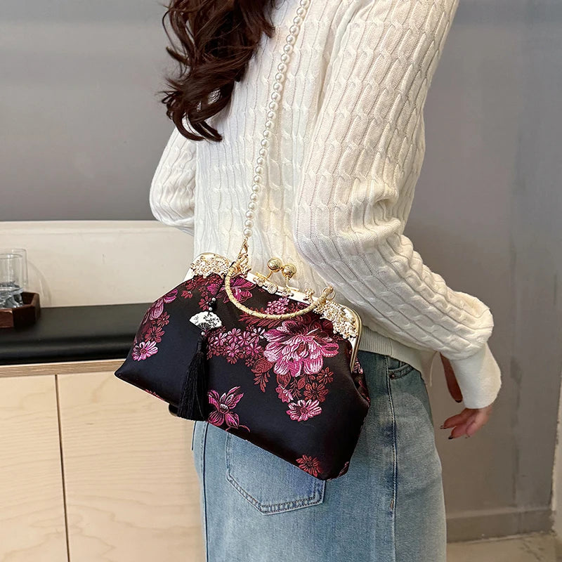 Chinese Style Embroidered Snap-button Shoulder Bags Cheongsam Traditional Exquisite Women's Handbag Red Bridal Pearl Wedding Bag