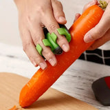 Vegetable Peeler Black Green Color Rubber Finger Grip Easy Remove Fruit Peels Quick Meal Preparation Kitchen Tool Sharp Blade