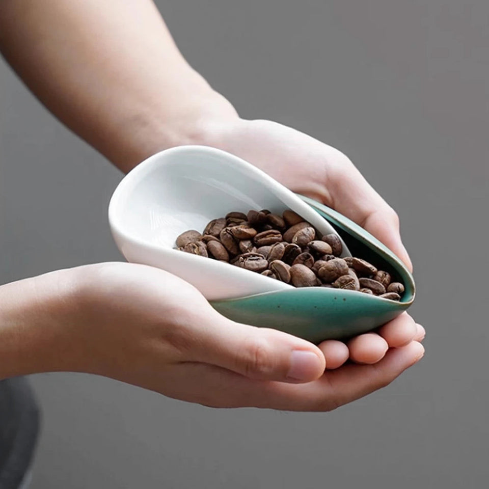 Ceramic Coffee Bean Dosing Cup, 35-40g Single Dose Measuring Tray for Coffee Bean and Tea, Chic Home Barista Tool Accessories