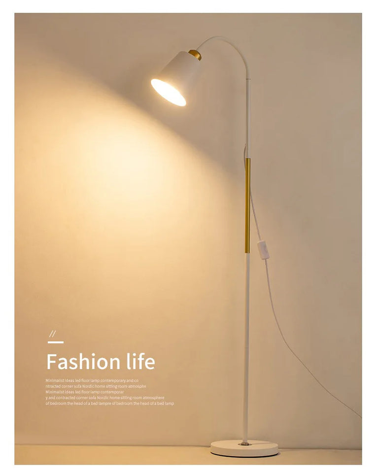 Floor Lamp Simple Floor Lamp Floor Light Wrought Iron LED Standing Lamp Adjustable Lamp Head Standing Reading Light for Living R
