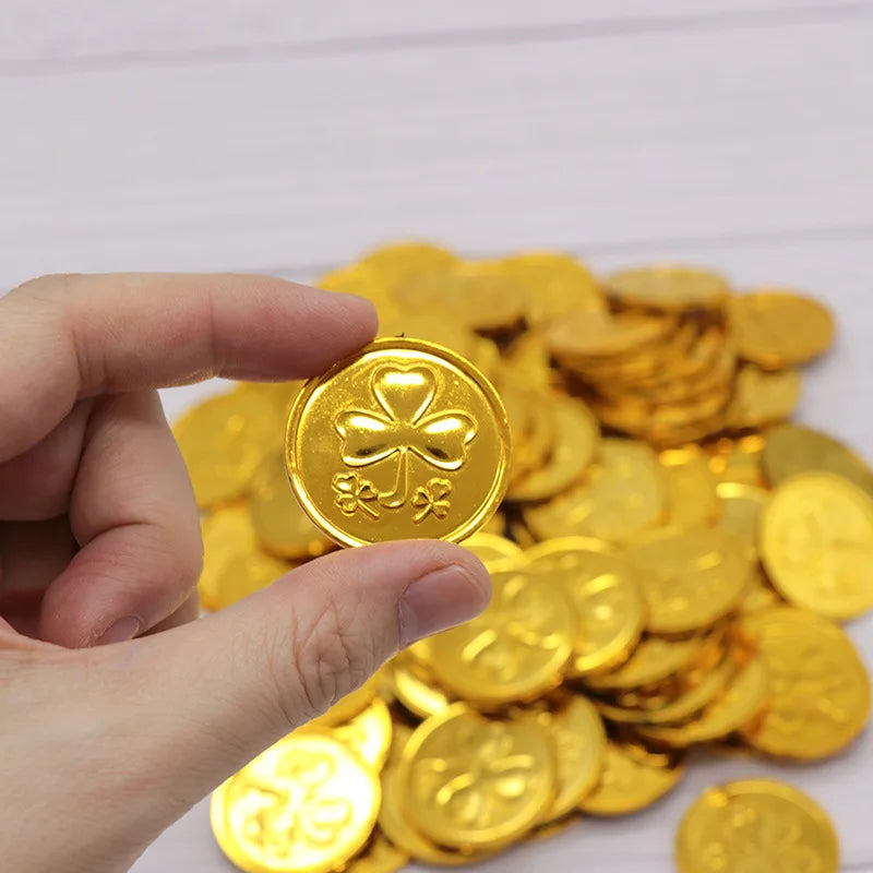 20/50/100pcs Clover Pattern Plastic Coin Fake Treasure Gift Simulation Coin Festival Decor Birthday Toys Kids Party Supplies