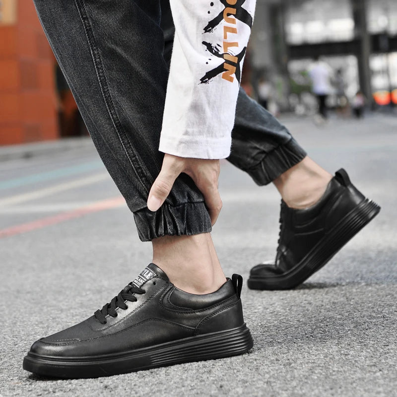 Genuine Leather Men Skateboard Shoes Youth Sneakers Designer Brand Vulcanize Footwear Fashion Male Casual Shoes New Trend Flats