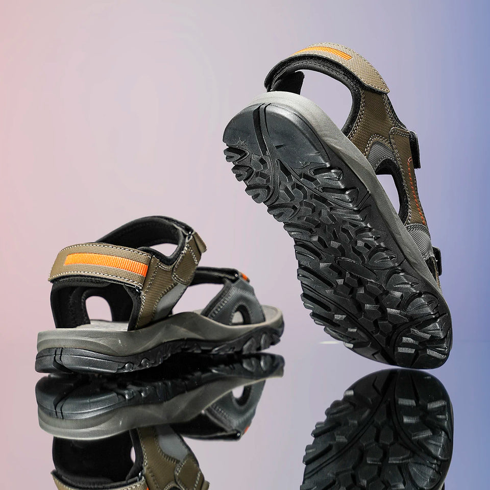 Summer New Sandals Men's Water Beach Breathable Quick Drying Shoes Comfortable Flat Bottom Non slip Sandals Driving Shoes