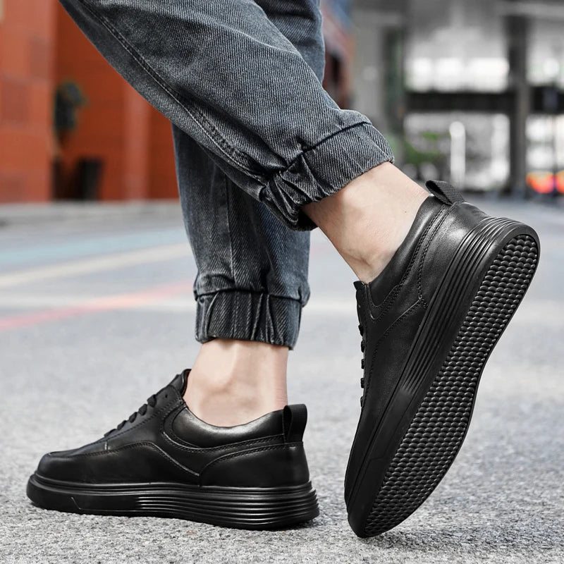 Genuine Leather Men Skateboard Shoes Youth Sneakers Designer Brand Vulcanize Footwear Fashion Male Casual Shoes New Trend Flats